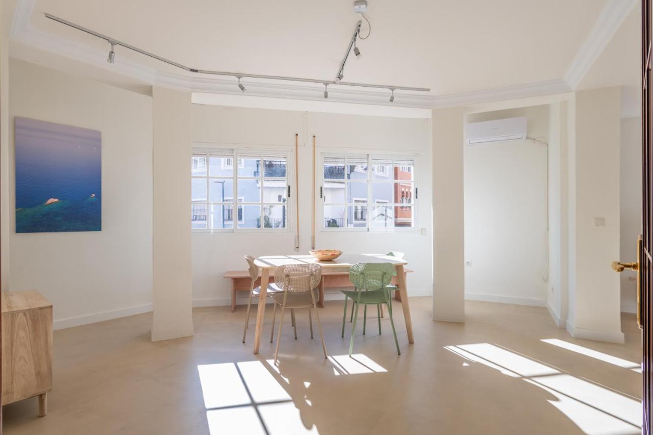 Amplio Apartamento Trinidad By Renthas Leilighet Málaga Eksteriør bilde