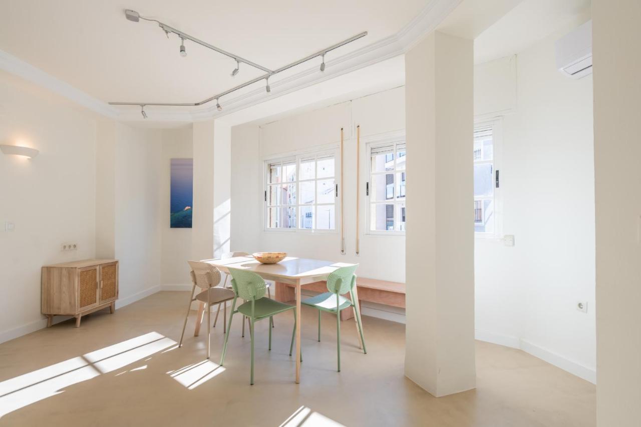 Amplio Apartamento Trinidad By Renthas Leilighet Málaga Eksteriør bilde