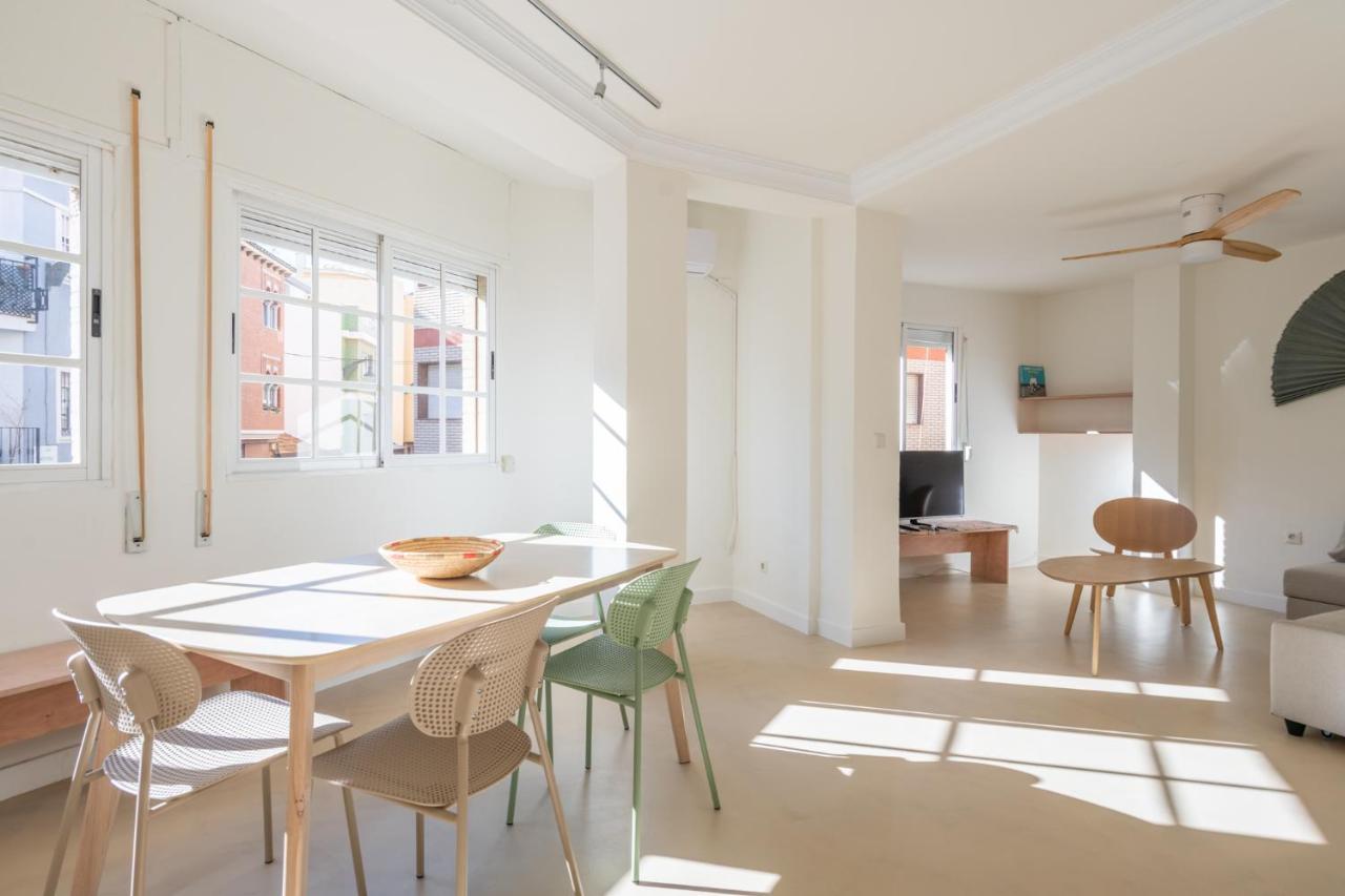 Amplio Apartamento Trinidad By Renthas Leilighet Málaga Eksteriør bilde