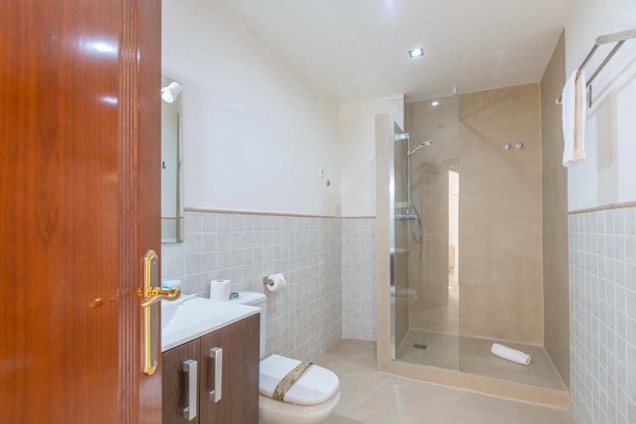 Amplio Apartamento Trinidad By Renthas Leilighet Málaga Eksteriør bilde